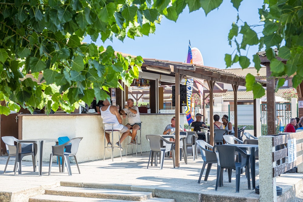 Portiragnes Group Stay With 2 Pools