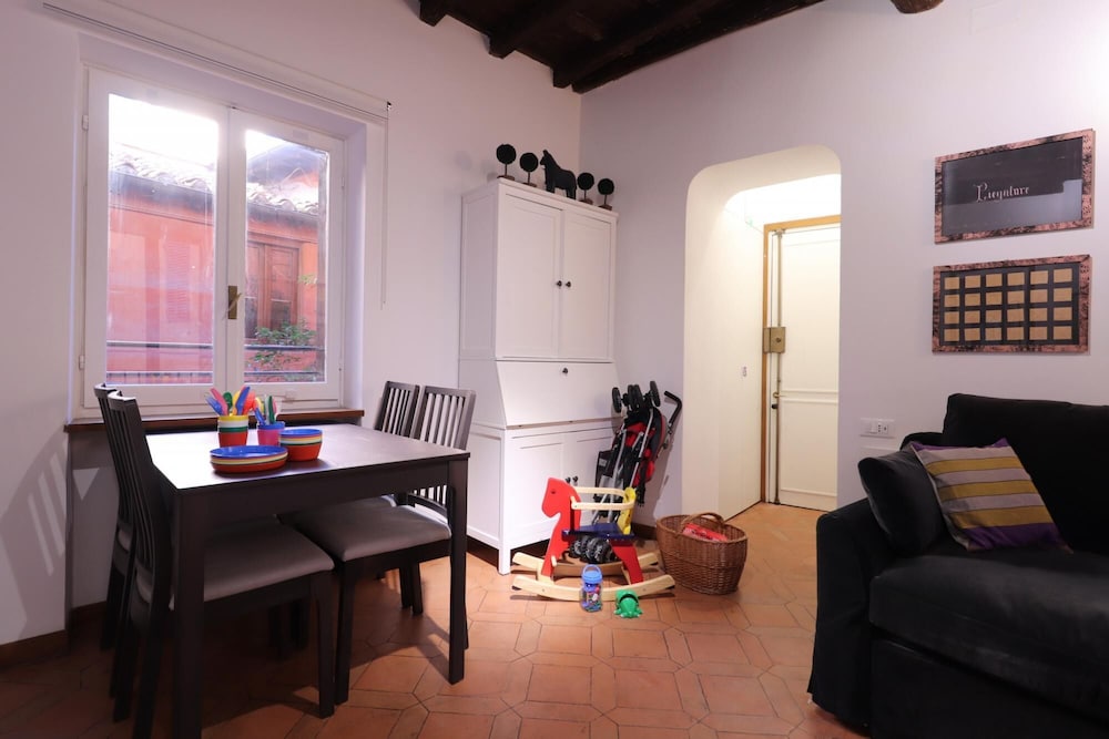 Lovely Navona Apartment