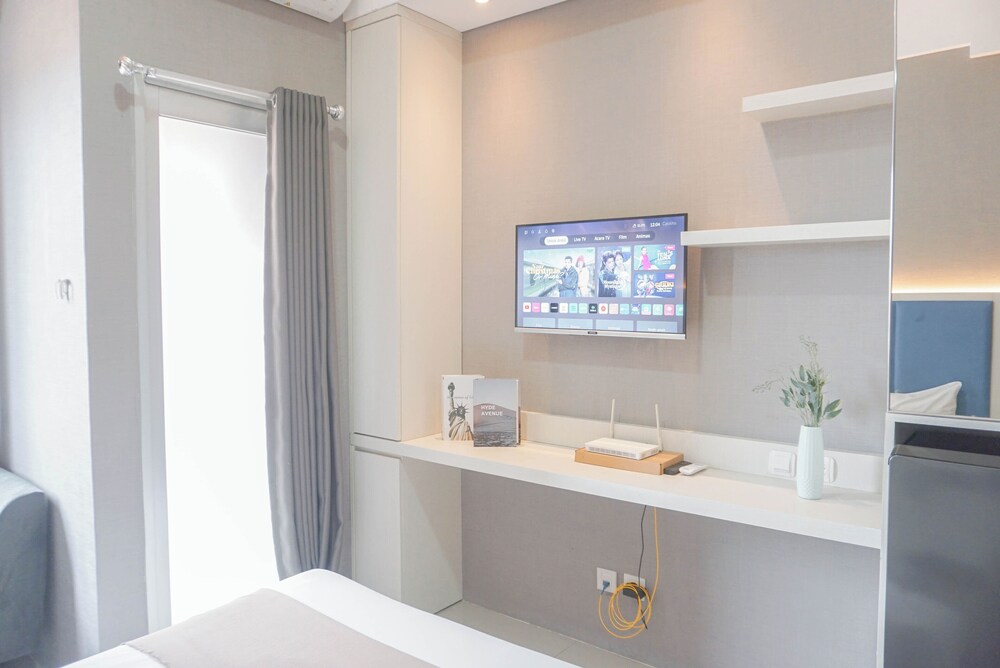 Comfortable Design Studio Room At Transpark Juanda Bekasi Timur Apartment