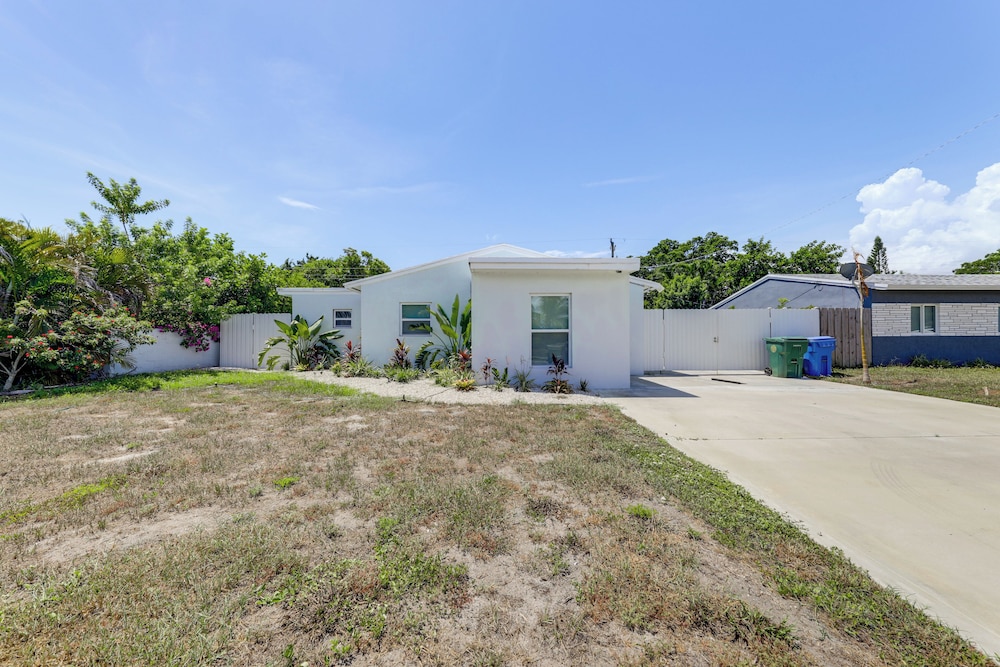 4 Mi to Beach: Home w/ Patio in Fort Lauderdale!