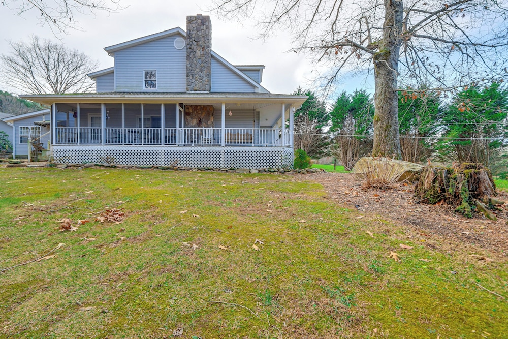 30 Acres of Mountainside Peace: Home in Marble