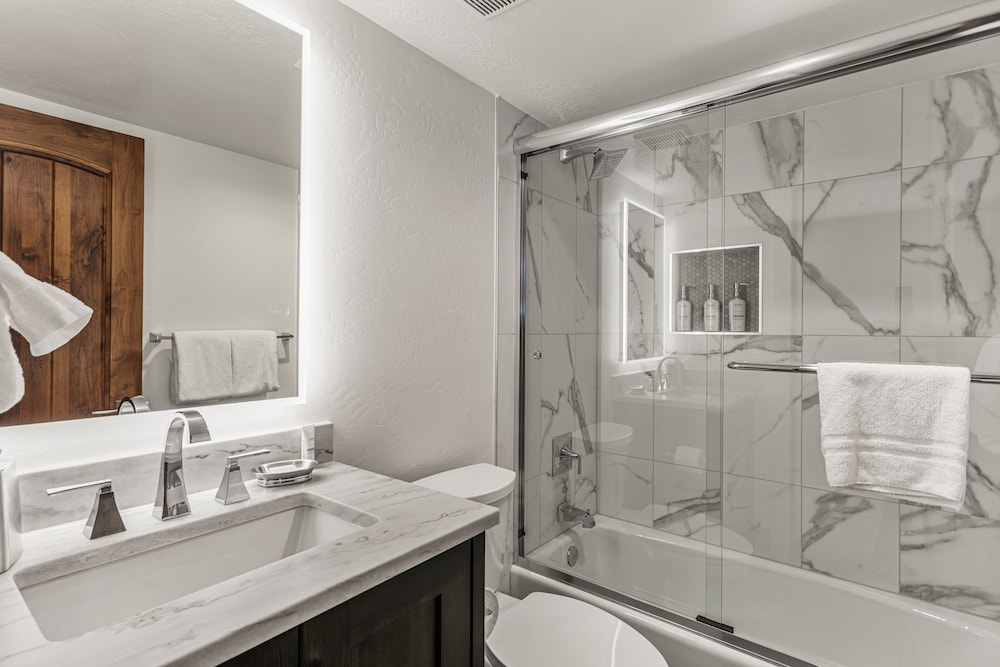 Queen Esther at Deer Valley Resort - Four Bedroom Condo with Hot Tub #2348 4 Condo