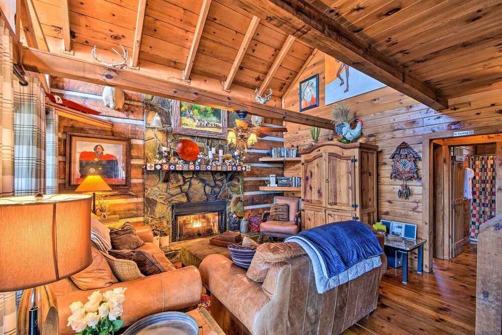 Cherry Log Mountain Cabin: Hot Tub,fire Pit + More view 3