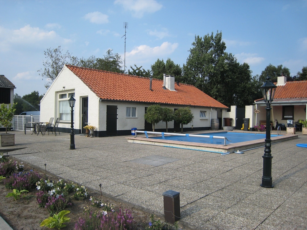 Photo 25