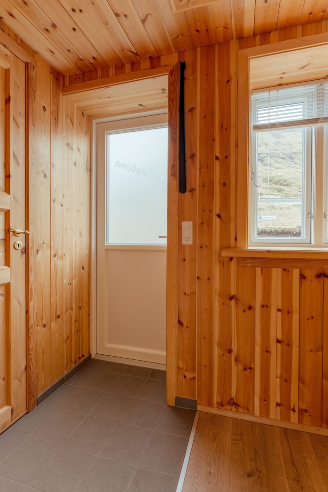 Lítlastova | A Charming Boathouse Getaway
