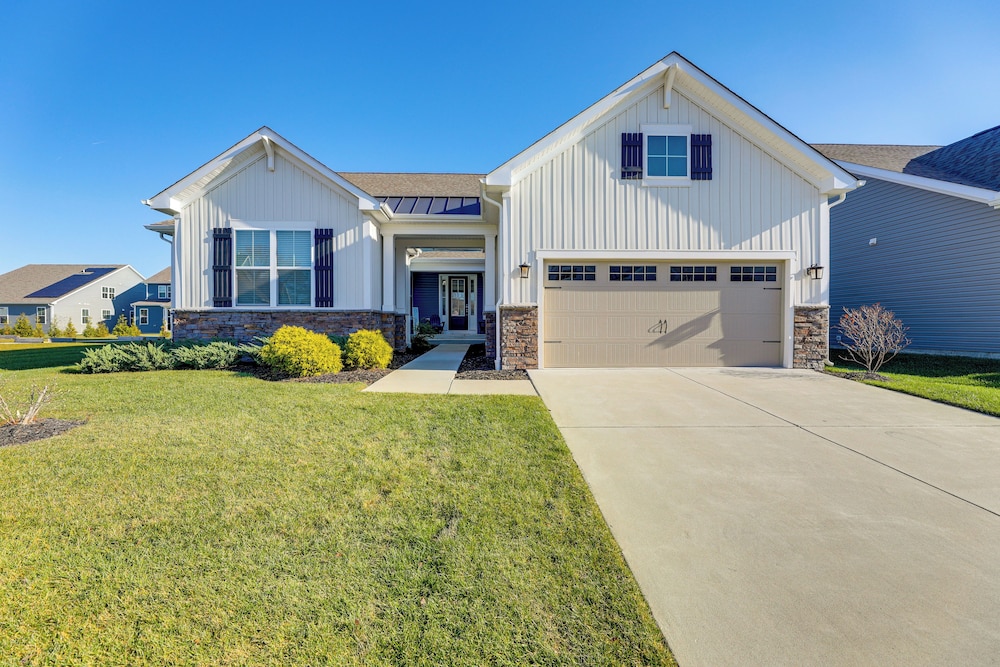 Shuttle to Bethany Beach: Stylish Home w/ Perks!