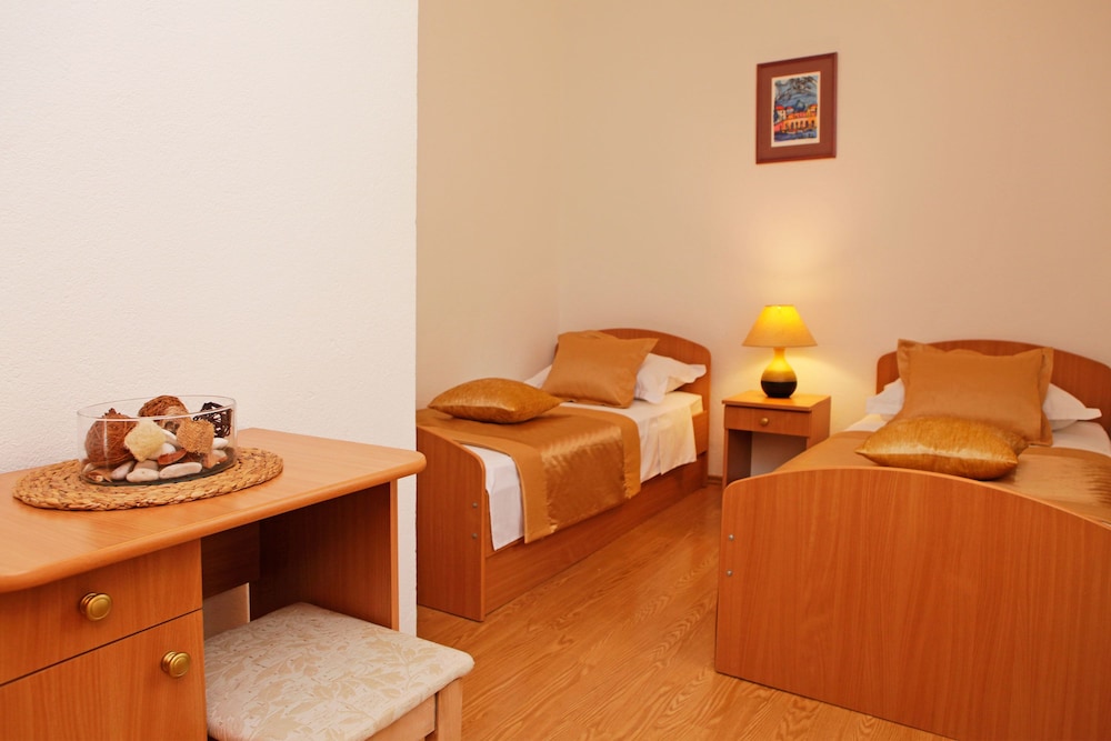 Ratac Apartments