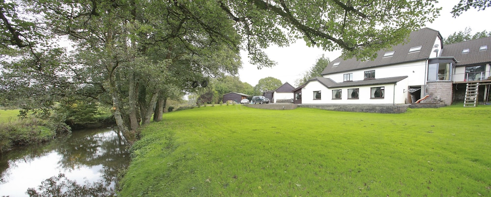 Ewenny Farm Guesthouse