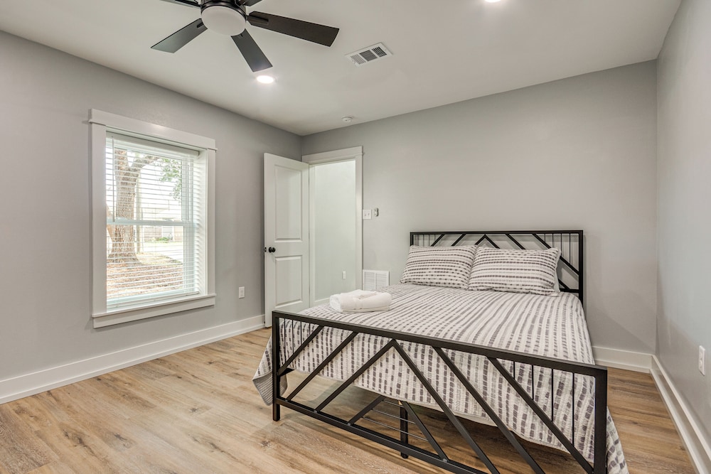 3 Mi to Navarre Beach: Home w/ Furnished Patio
