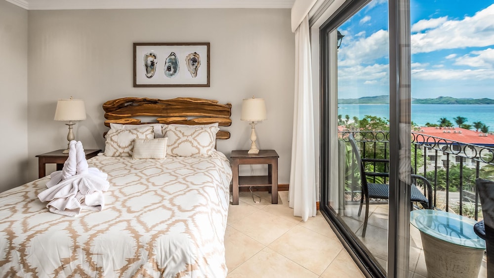 Elegant Oceanview Condo with Spacious Open-Concept Floor Plan and Inviting Beach Design view 5