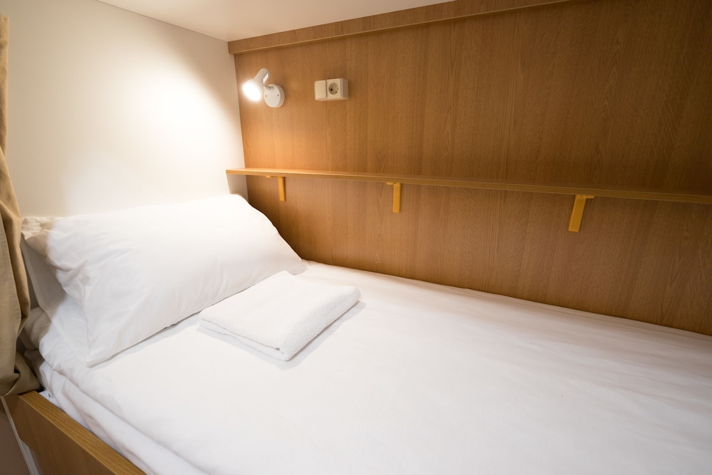 Makarov Hostel