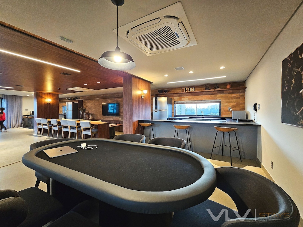 Art Studio by VLV Stays