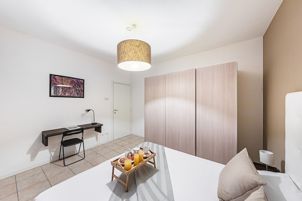 Residenza Miralago - 24 Clodia - Locazione BK