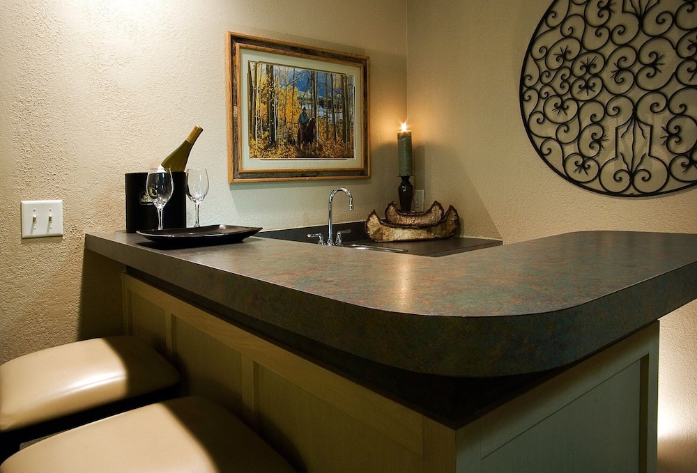 Great Falls Vacations - Heritage Inn - Property Image 22