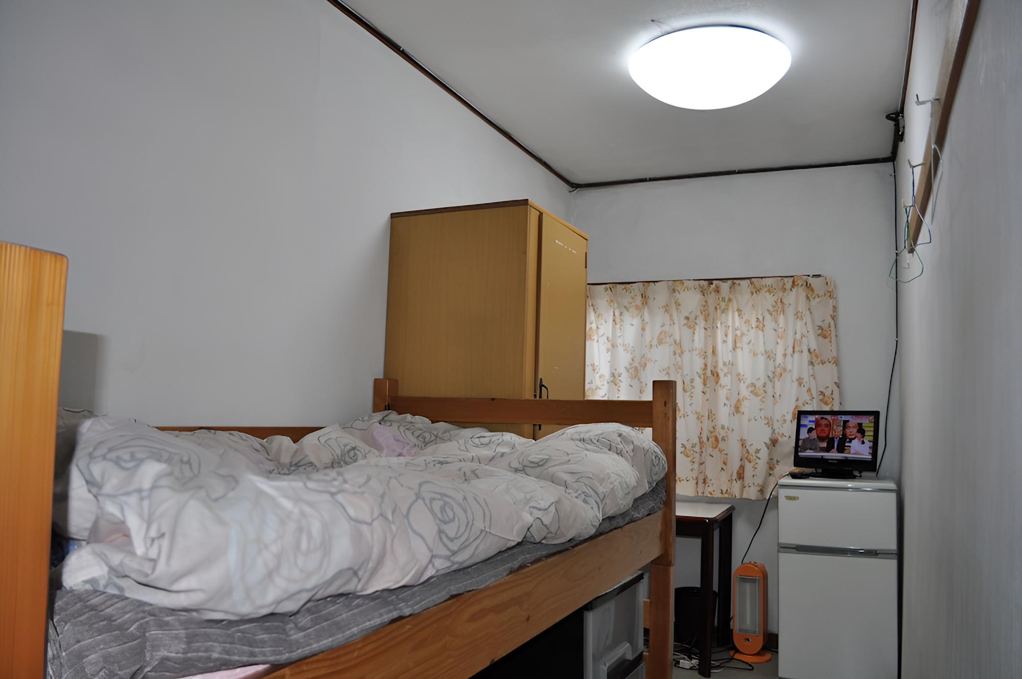 Ofu Jyoshi Kaikan 1st building - Caters to Women