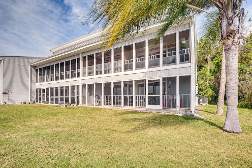 Condo on St Johns River w/ Boat Dock Access!
