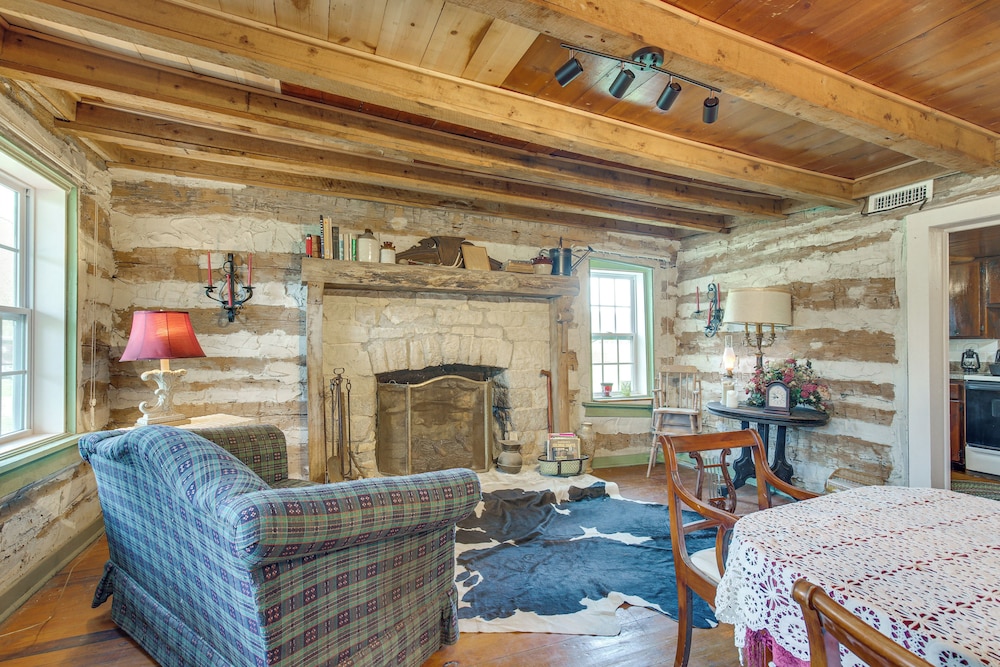 Hot Tub & Creek Views: Secluded Perryville Cabin