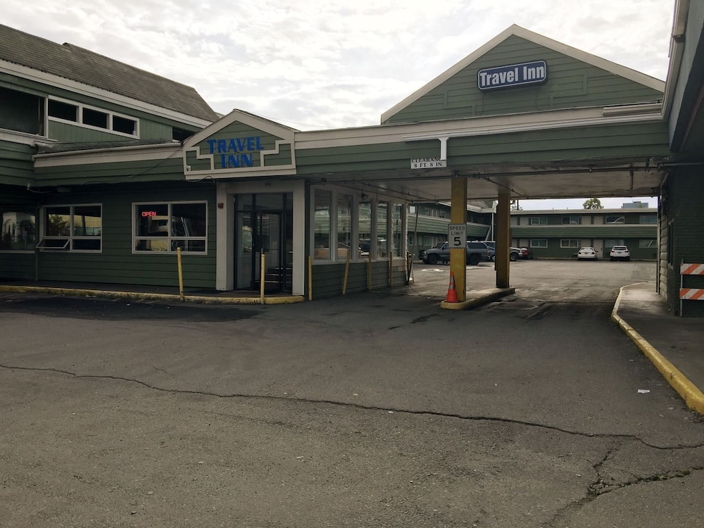 Hotel Travel Inn - Image 1