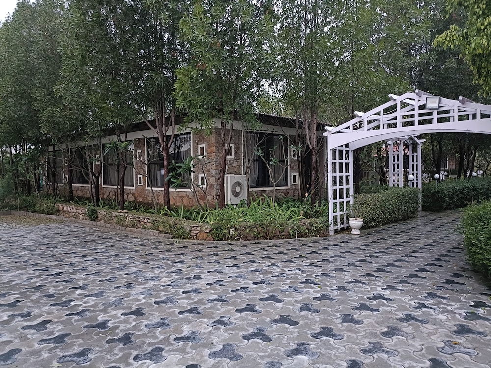 The High Garden Resort
