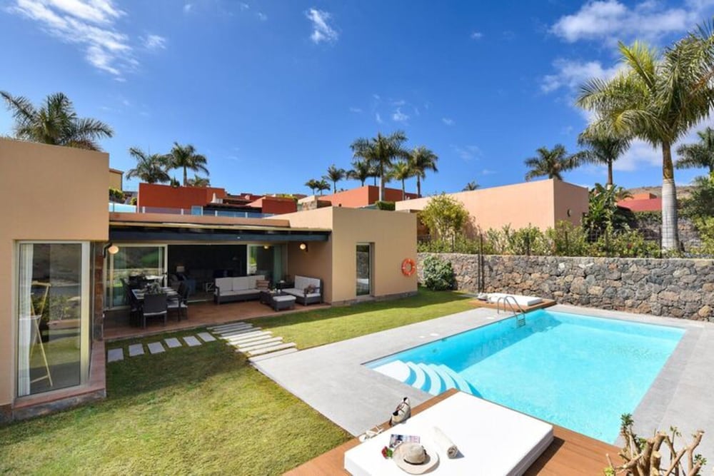 Holiday Home With Pool on Golf Resort, Maspalomas