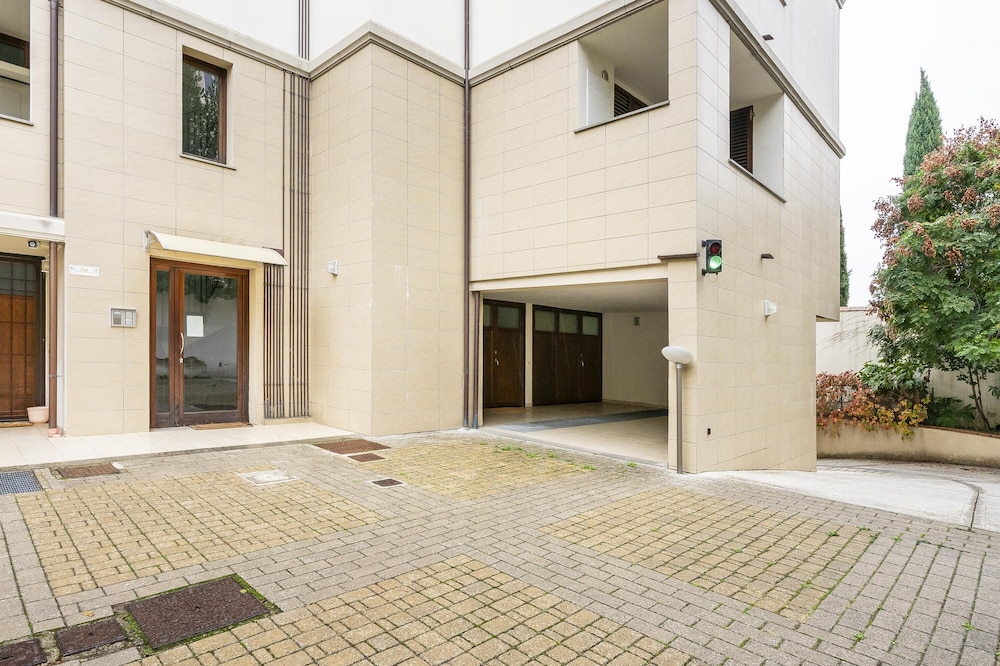 Berni in Florence With 1 Bedrooms and 1 Bathrooms