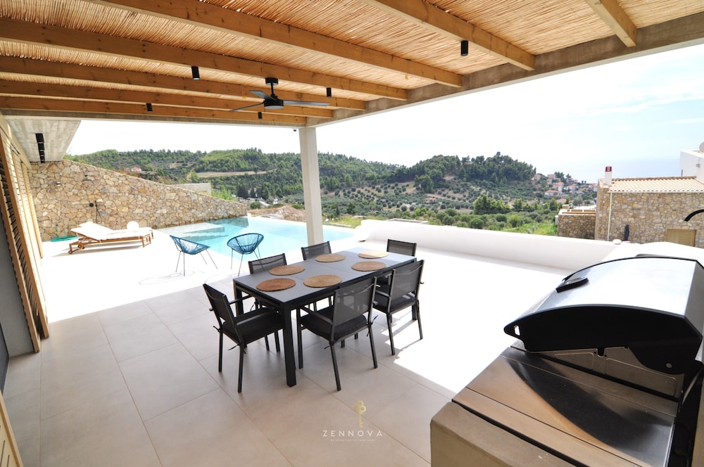 Zennova 52 Villa Cueva