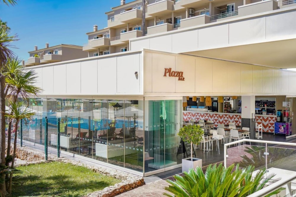 VP Flat With Balcony and Pool View