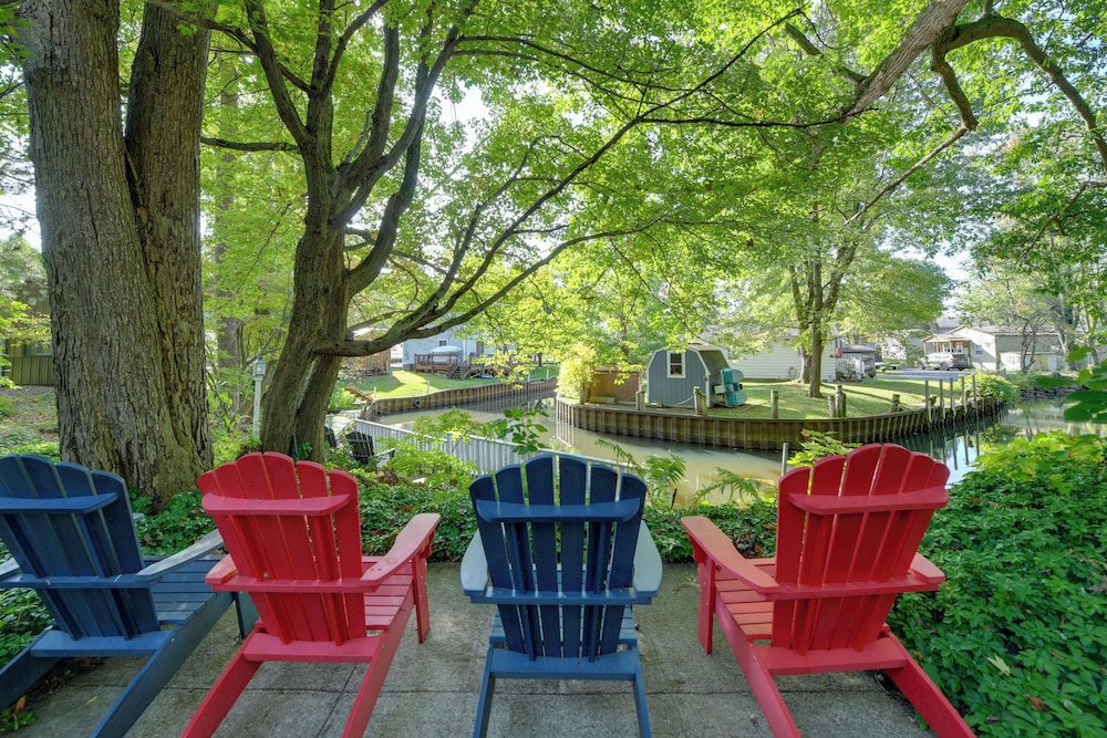 Waterfront Cottage - Dock & Chautauqua Lake Access view 5