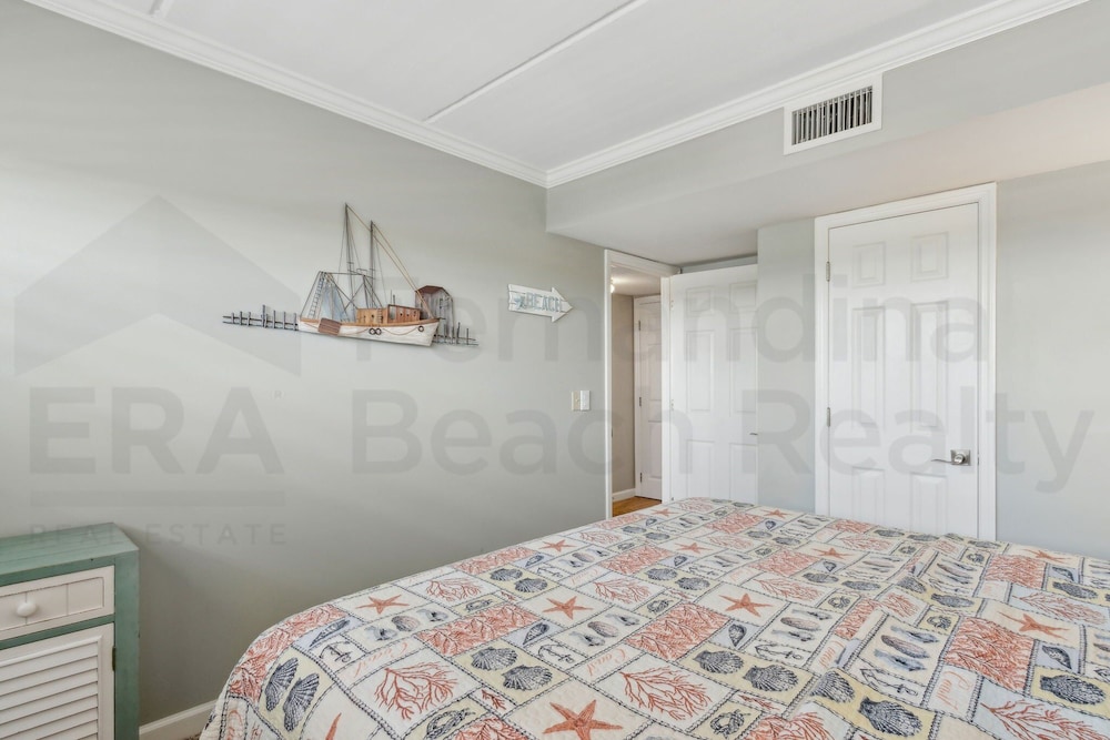 667 Amelia By The Sea 3 Bedroom Condo