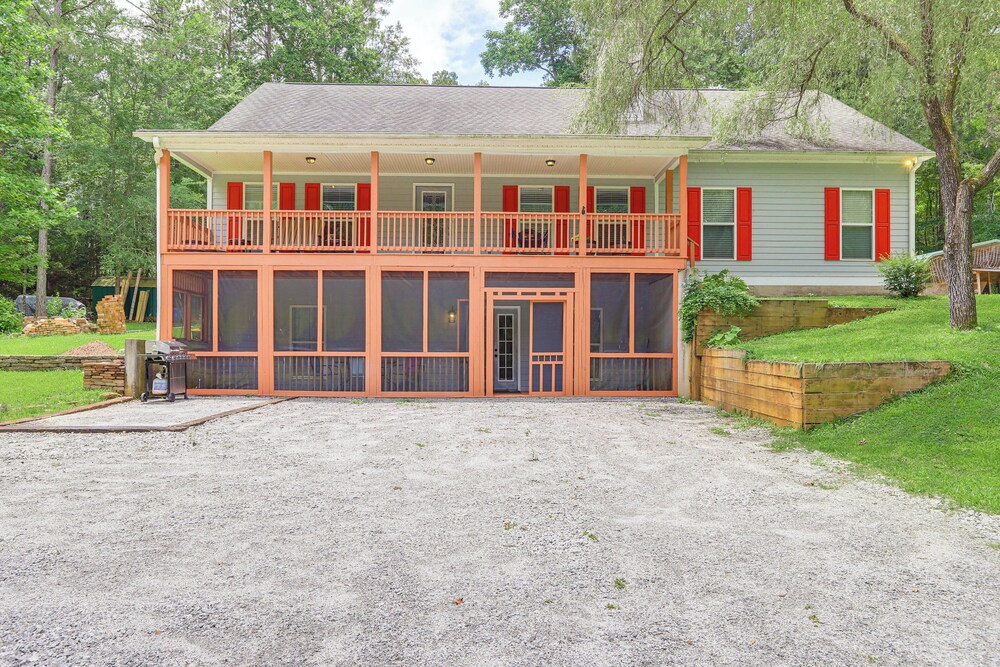 10 Mi to Chattahoochee Bend: Peaceful Apt w/ Patio