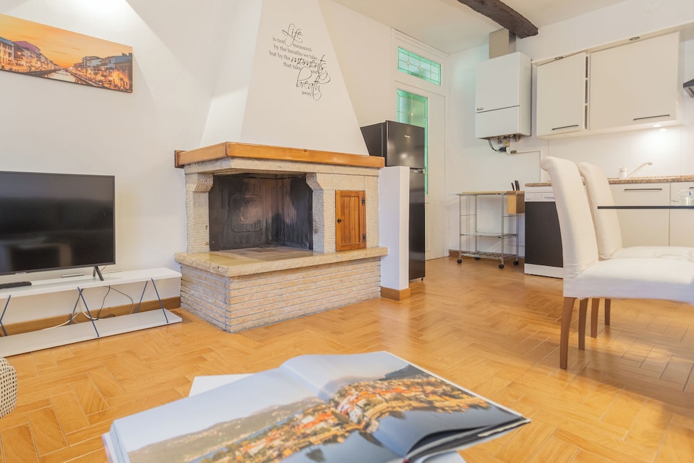 Volta Apartment by Rent all Como