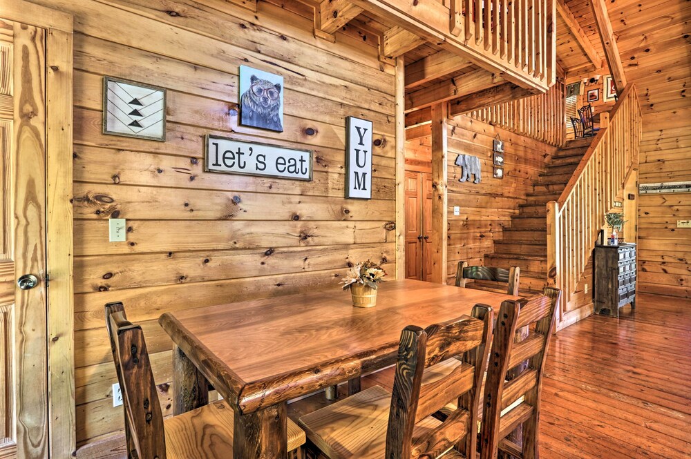 Sevierville Cabin w/ Deck: Minutes to Pigeon Forge view 5