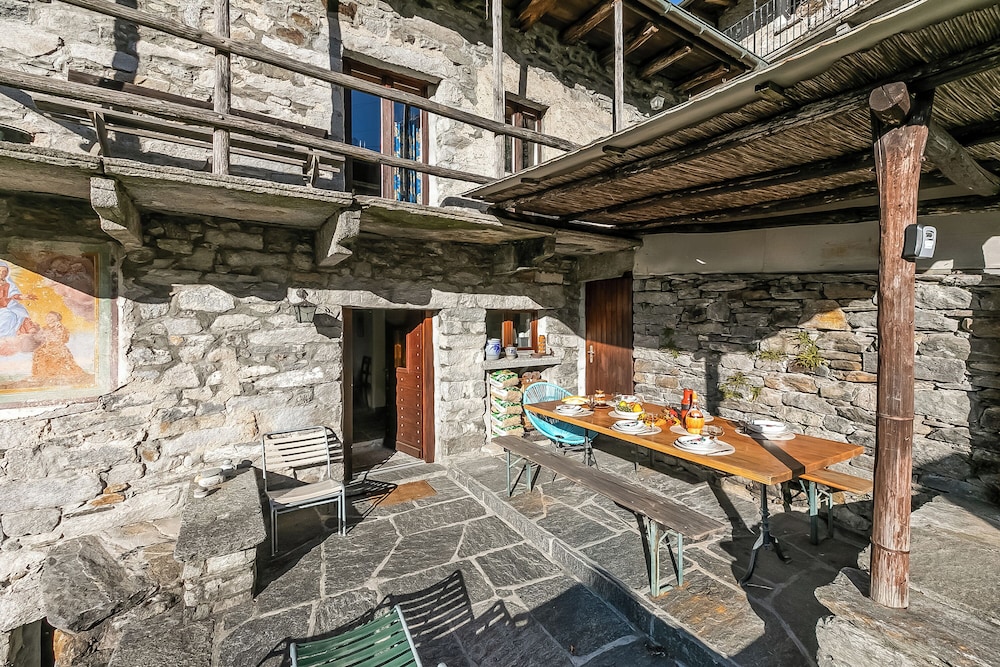 Rustico Over The Bridge Verzasca 2