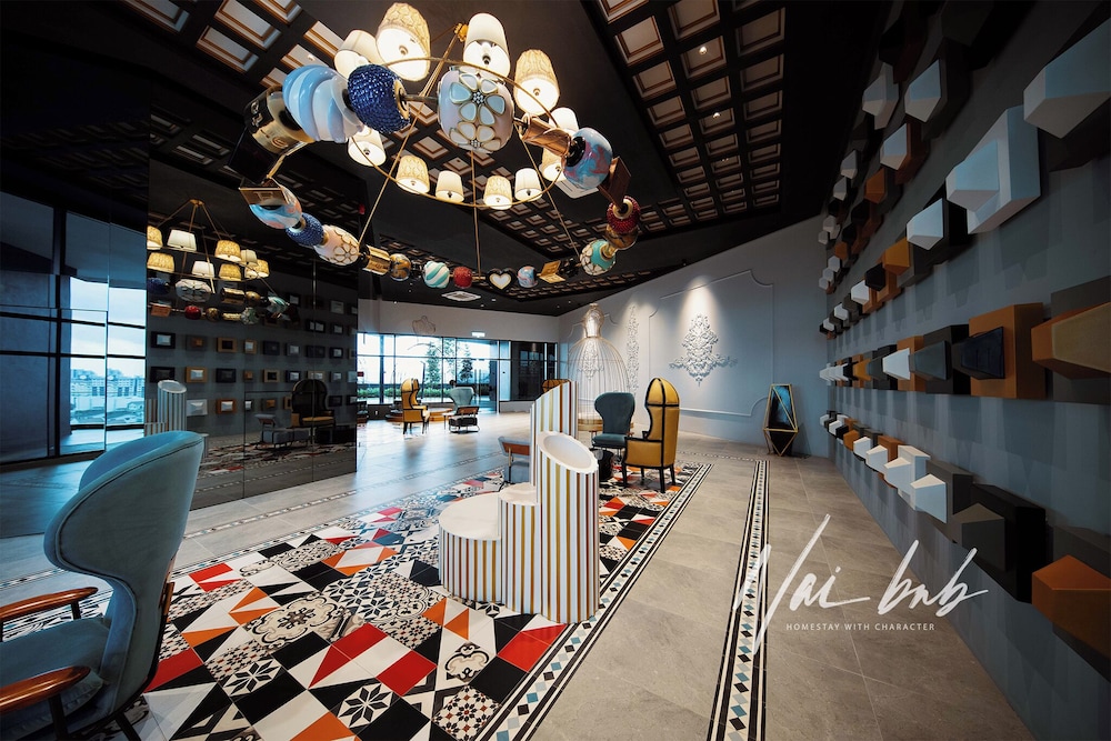 Reception & Lobby