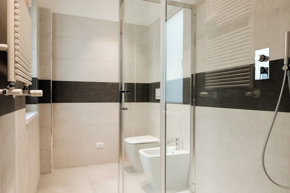 Domus Solis in Rome With 2 Bedrooms and 2 Bathrooms
