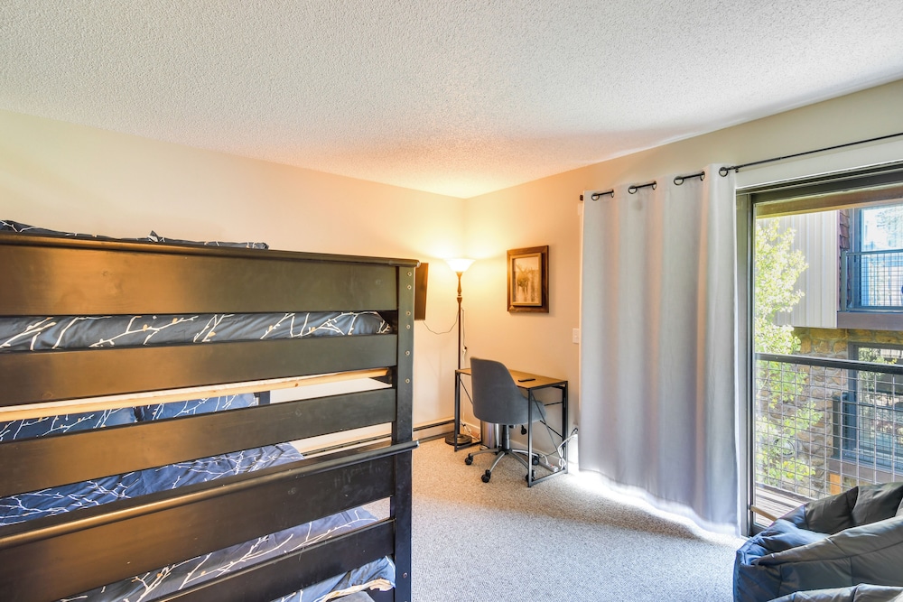 Elevated Fraser Condo w/ Mountain View & Amenities