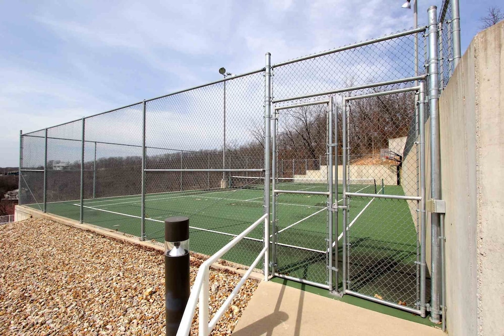 Central Location, Pool Access & Breathtaking Views