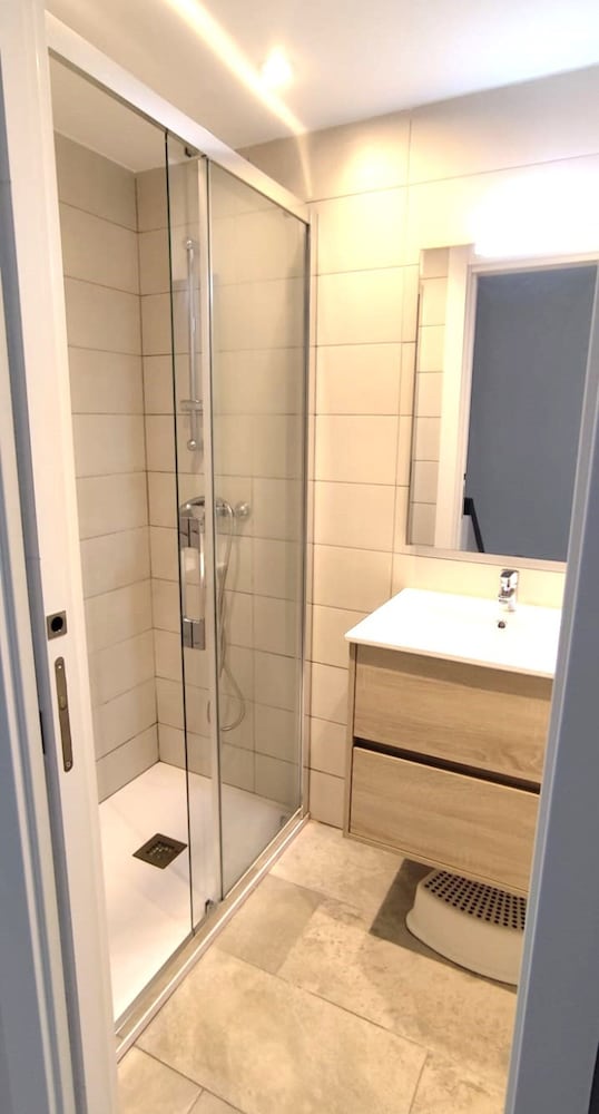 Townhouse in Roses Near Platja de Canyelles