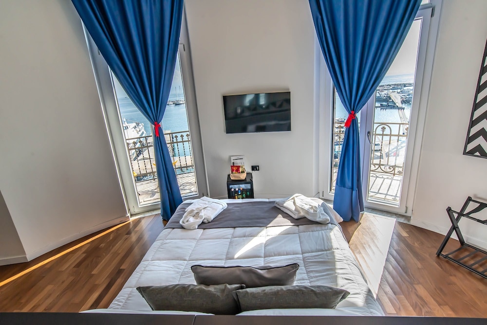 Gram Suites