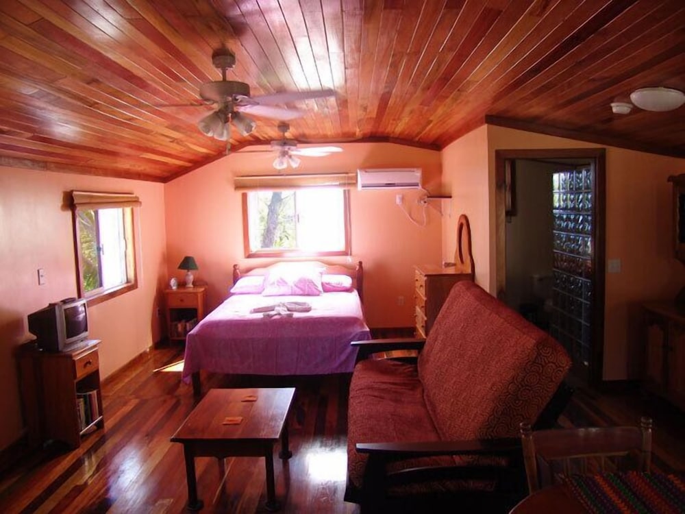 Caye Caulker Vacation Homes