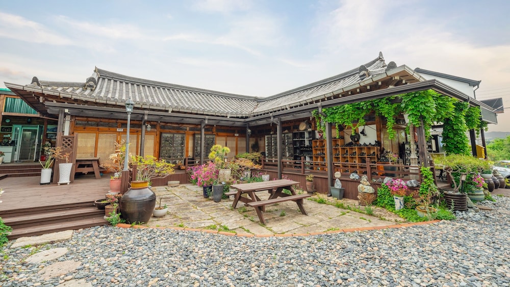 Gyeongju Silla Palace Pension