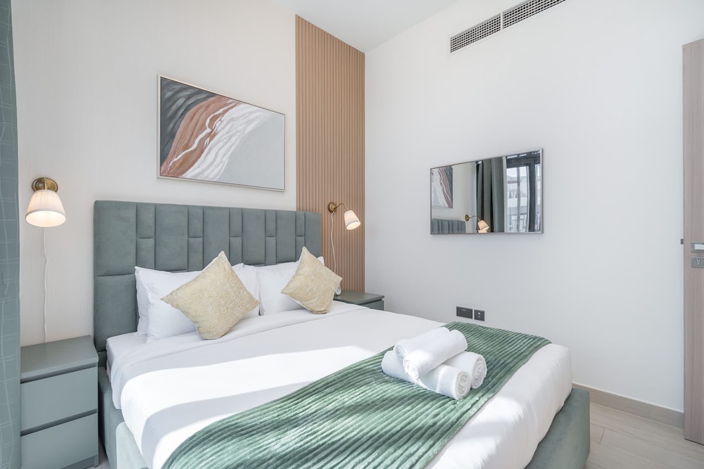 1 Bedroom and a Marvelous Flat in Azizi Riviera 26