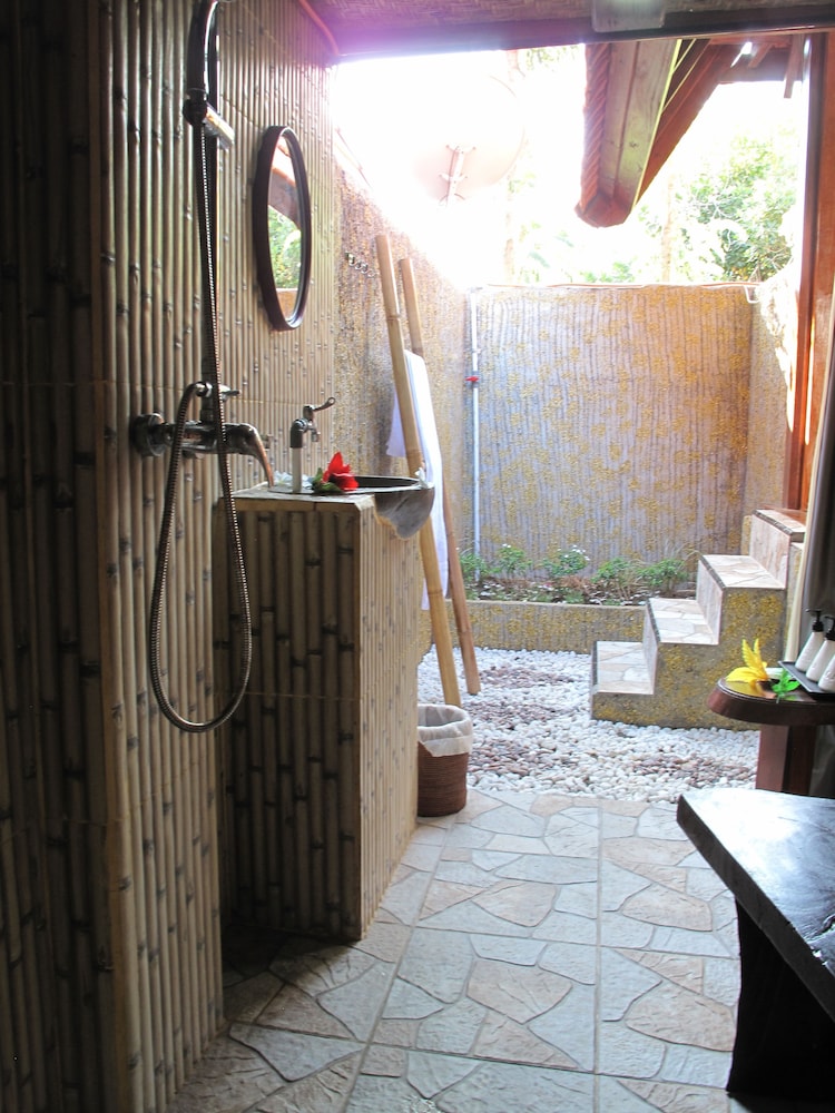 Yoki's Bungalows