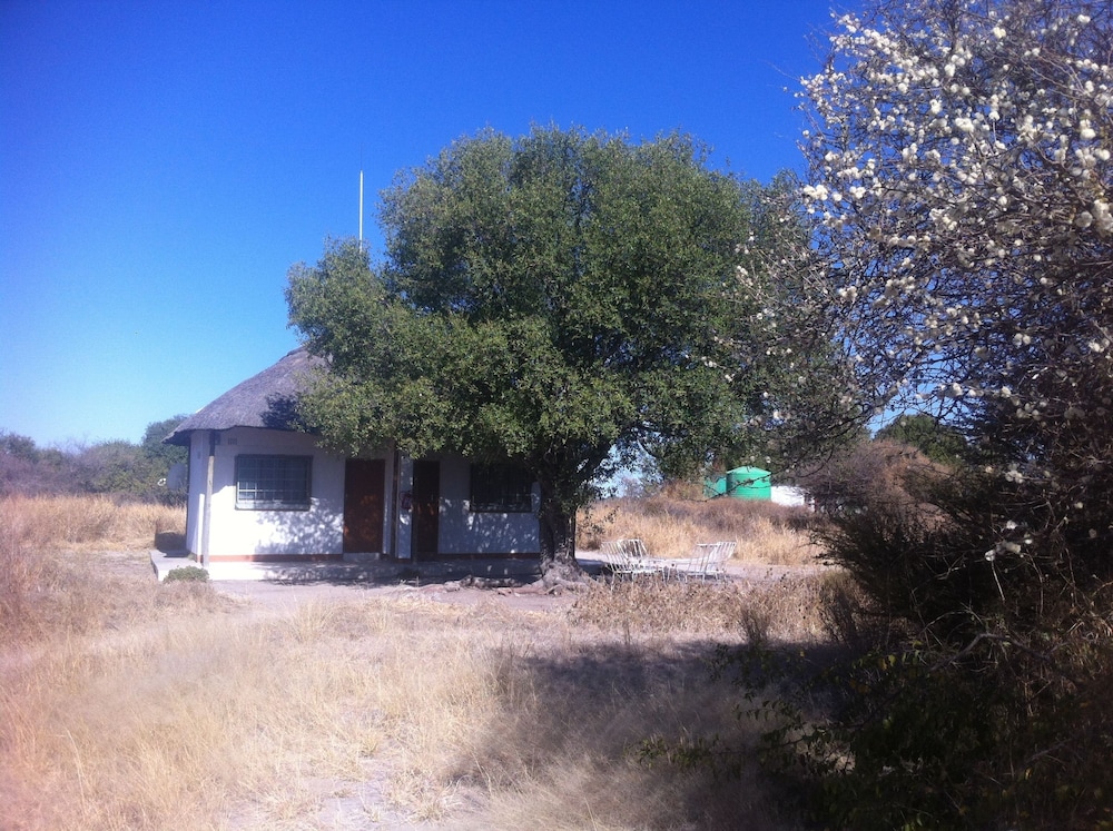 Rakops River Lodge