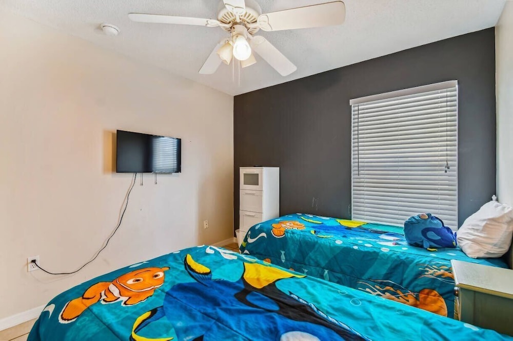 4BR Lake Berkley Home w/ Private Pool