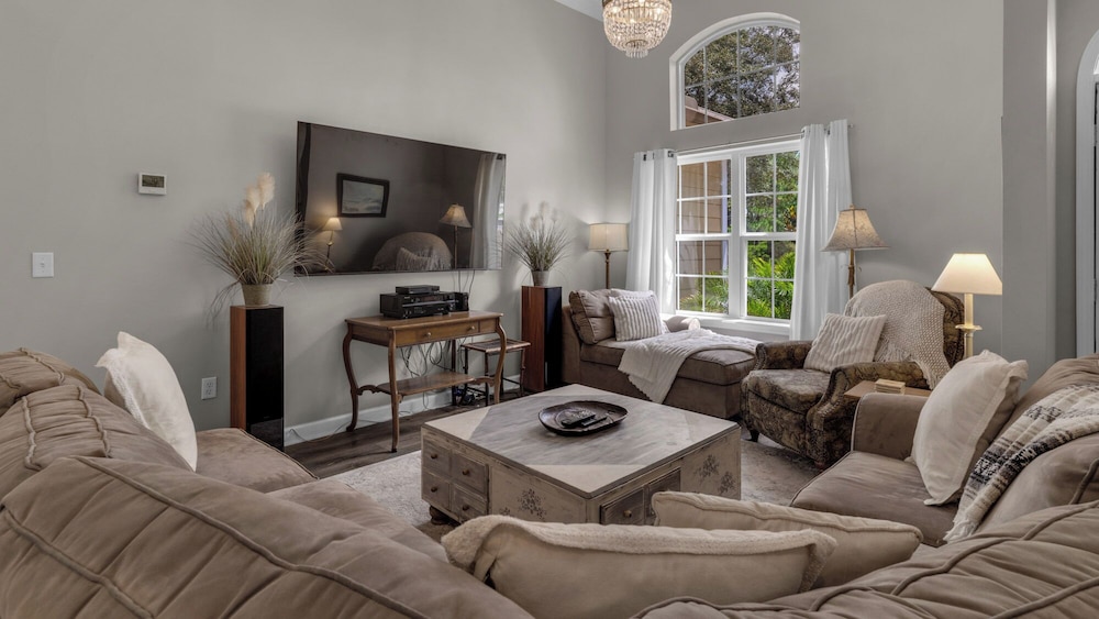 Seacrest 4BR w/ Private Heated Pool + Beach Access & Dolphin Cruise Ticket!