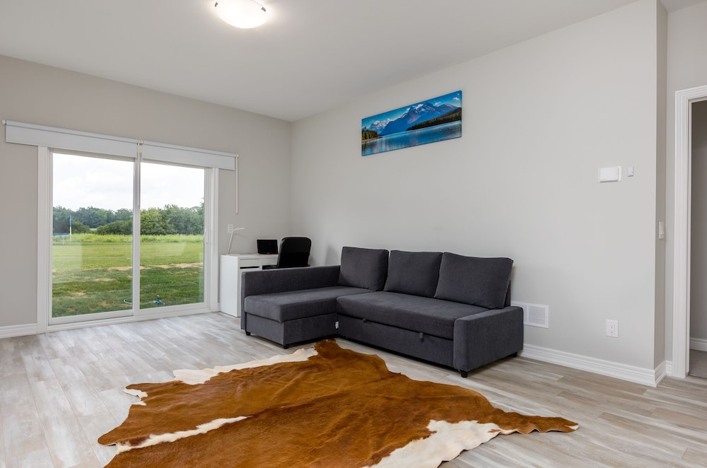Luxury Bungalow mins Niagara falls & Brock uni