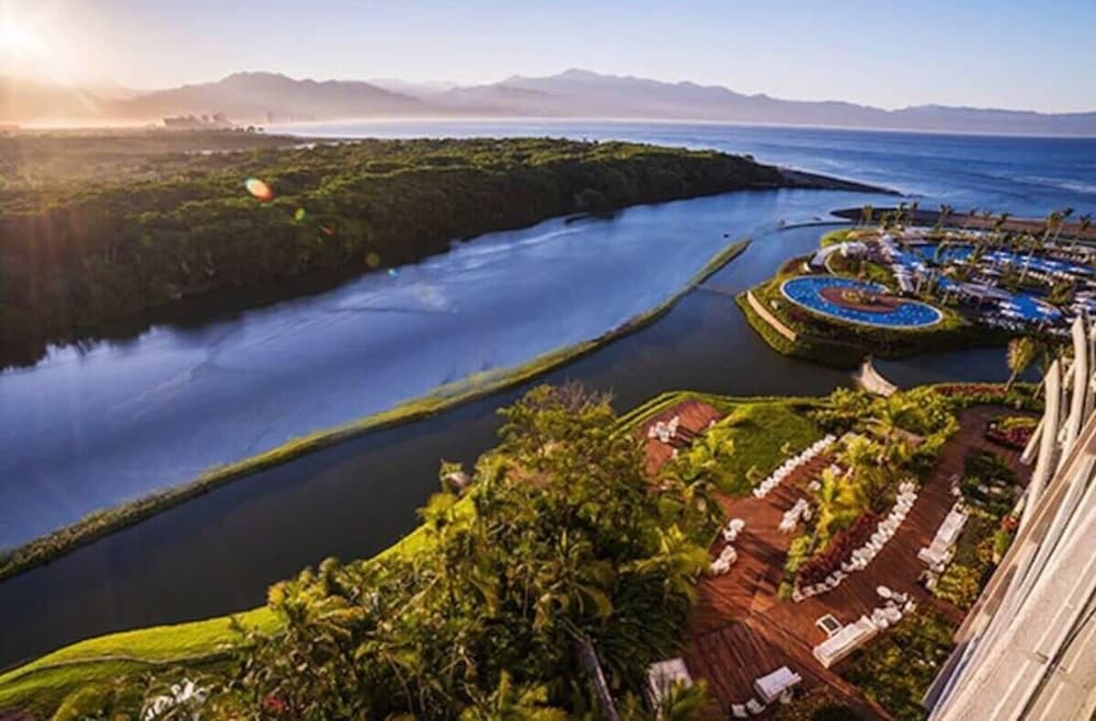 4BD Nuevo Vallarta Luxury Resort OceanV