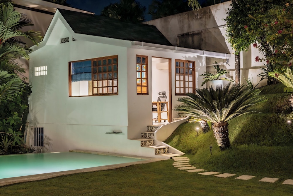 Villa Putih Umalas