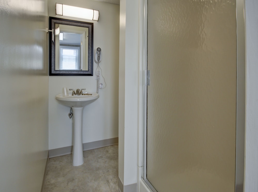 The Wellington Hotel & Suites Oceanblock